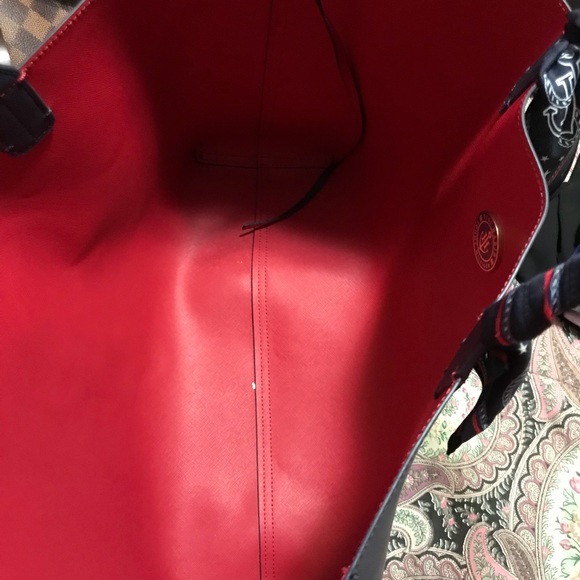 Tommy Hilfiger tote - Picture 4 of 4